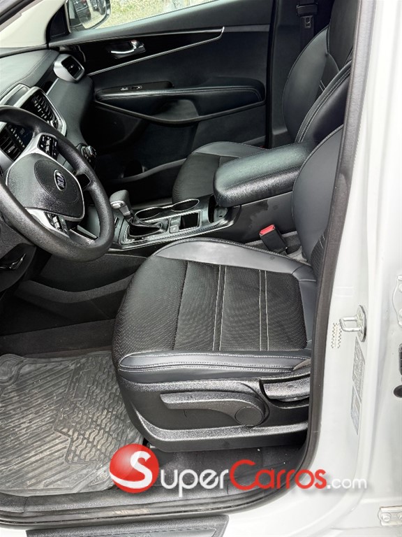 2020 Kia Sorento — foto 7 / 12