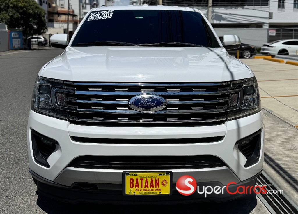 2019 Ford Expedition XLT — foto 2 / 11