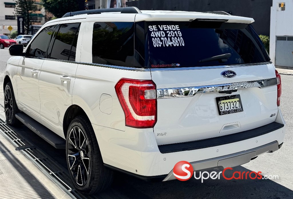 2019 Ford Expedition XLT — foto 8 / 11