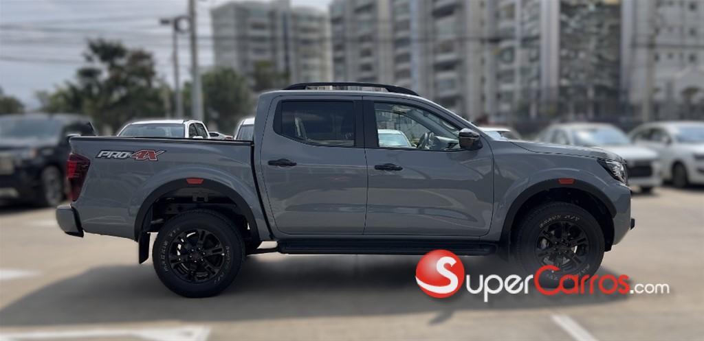 2027 Nissan Frontier Pro-4X — foto 4 / 12