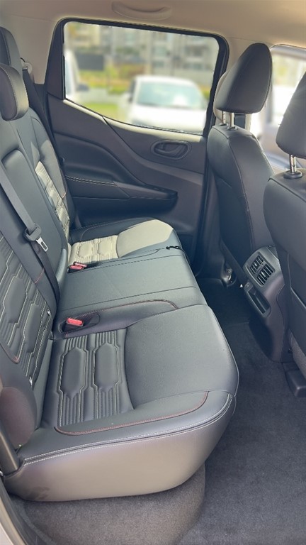 2027 Nissan Frontier Pro-4X — foto 9 / 12