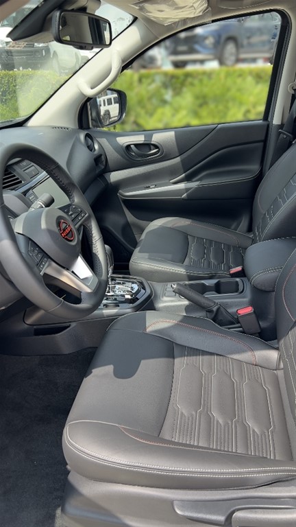 2027 Nissan Frontier Pro-4X — foto 10 / 12