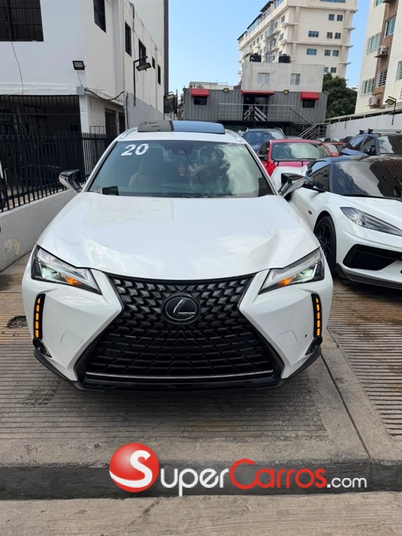 2020 Lexus UX 200 — foto 2 / 10
