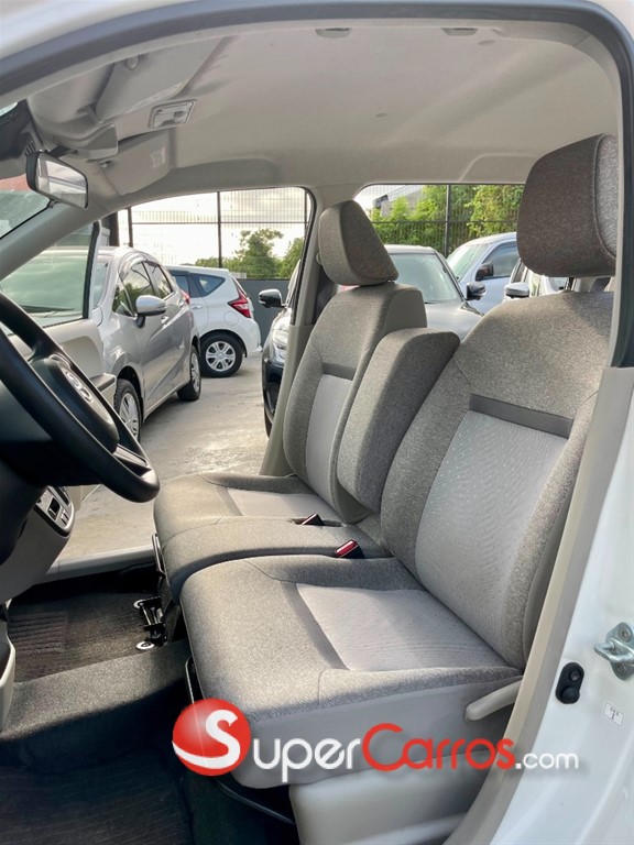 2021 Toyota Passo — foto 9 / 12