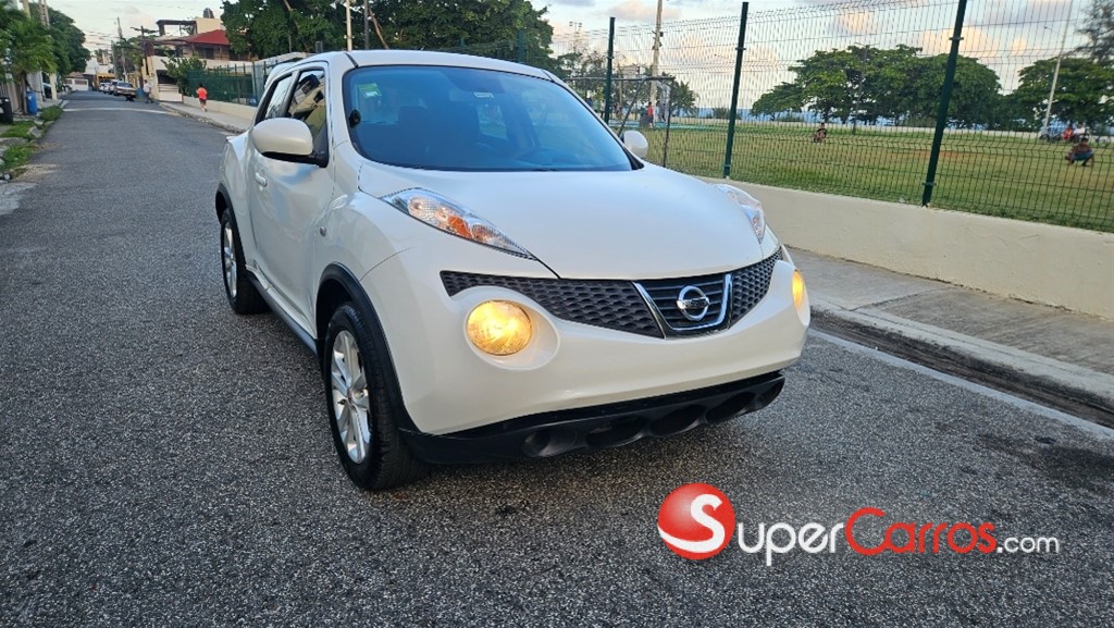 2014 Nissan Juke — foto 8 / 10