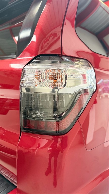 2017 Toyota 4 Runner Limited — foto 6 / 12