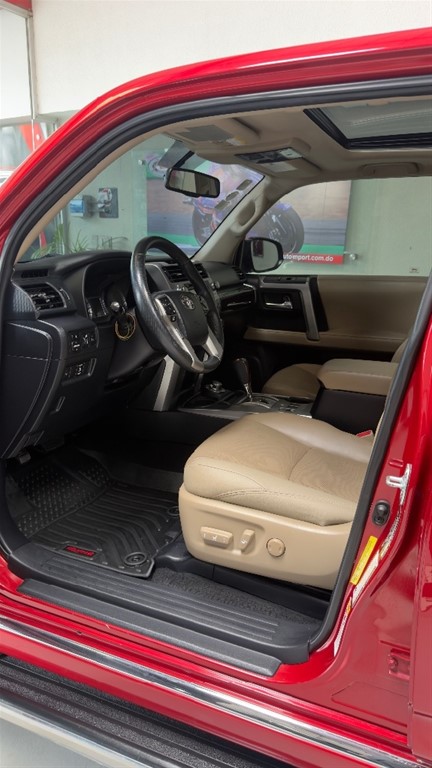 2017 Toyota 4 Runner Limited — foto 10 / 12