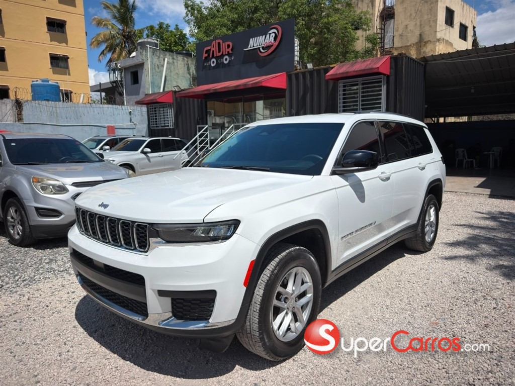 2023 Jeep Grand Cherokee L Laredo