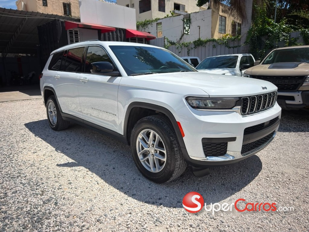 2023 Jeep Grand Cherokee L Laredo — foto 2 / 12