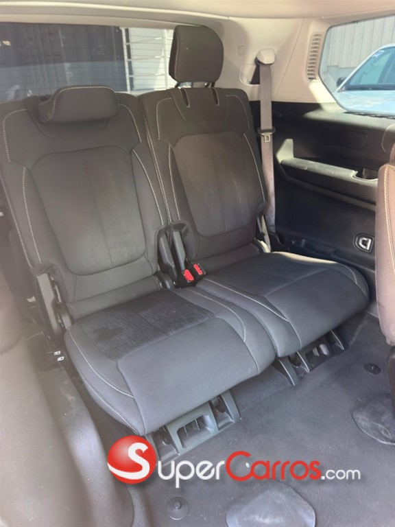 2023 Jeep Grand Cherokee L Laredo — foto 8 / 12