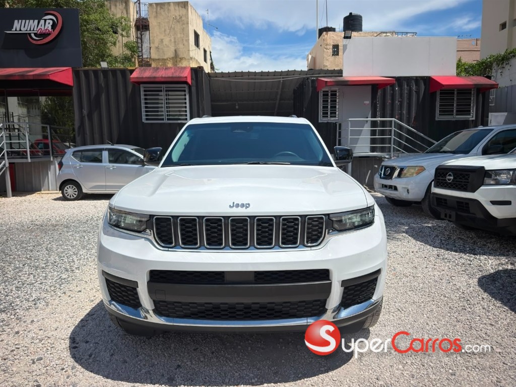 2023 Jeep Grand Cherokee L Laredo — foto 9 / 12