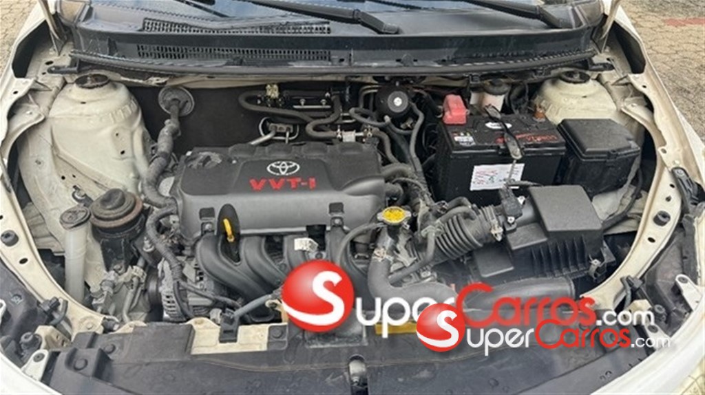 2014 Toyota Yaris — foto 5 / 9