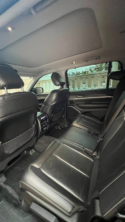 2023 Jeep Grand Cherokee — foto 8 / 8
