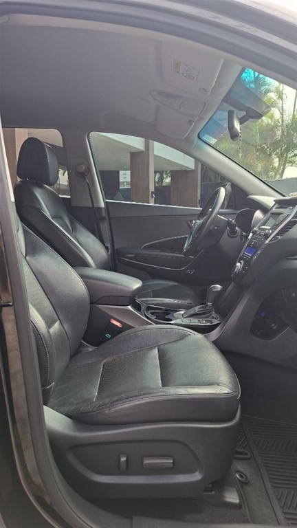 2016 Hyundai Grand Santa Fe GLS — foto 10 / 11