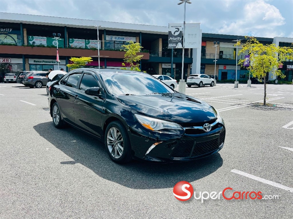 2015 Toyota Camry SE