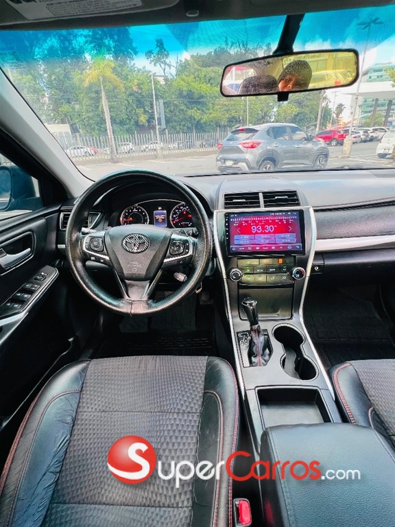 2015 Toyota Camry SE — foto 7 / 10