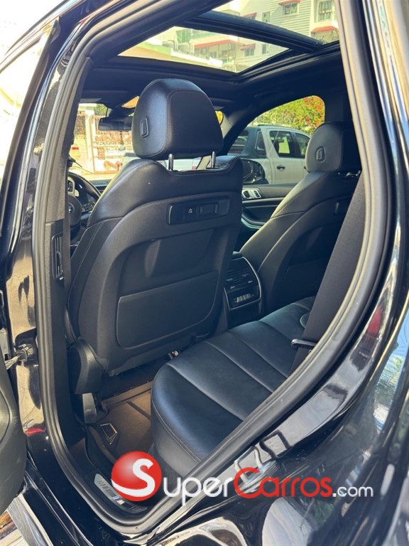 2020 BMW X 5 40i — foto 8 / 12