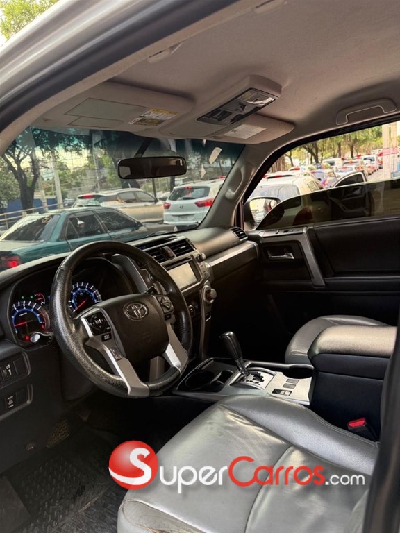 2017 Toyota 4 Runner — foto 3 / 7