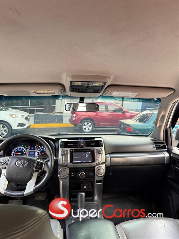 2017 Toyota 4 Runner — foto 4 / 7