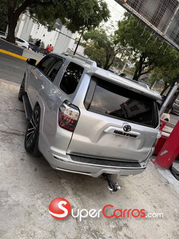 2017 Toyota 4 Runner — foto 7 / 7