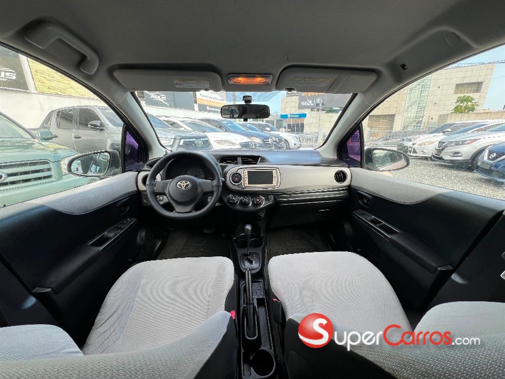 2012 Toyota VITZ — foto 5 / 10