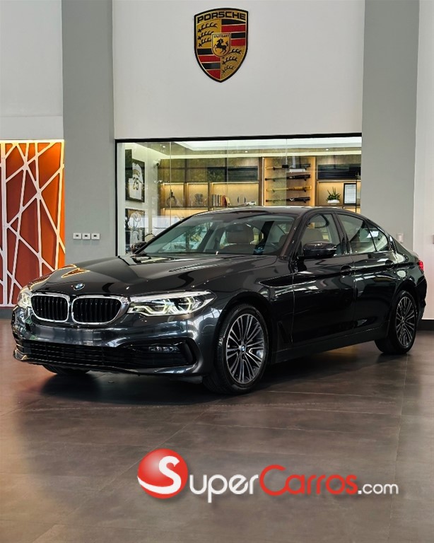 2019 BMW Serie 5 530i Sportline — foto 3 / 12