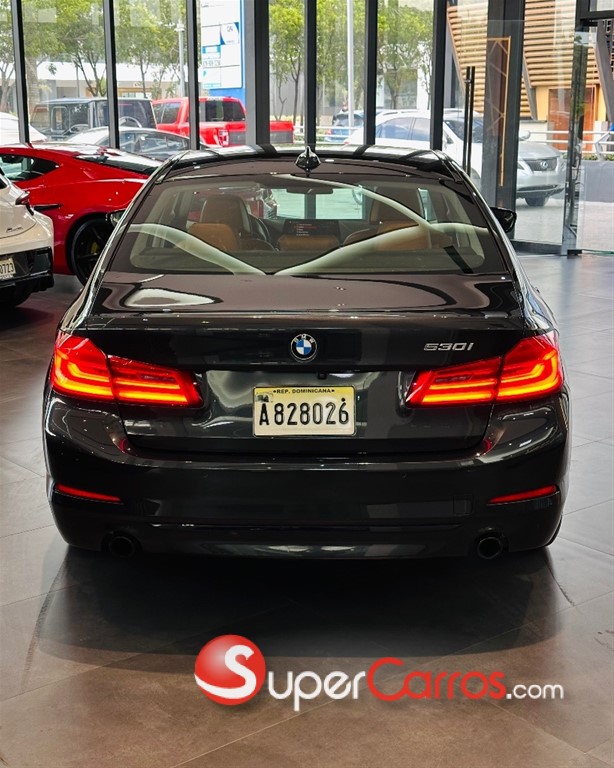 2019 BMW Serie 5 530i Sportline — foto 11 / 12