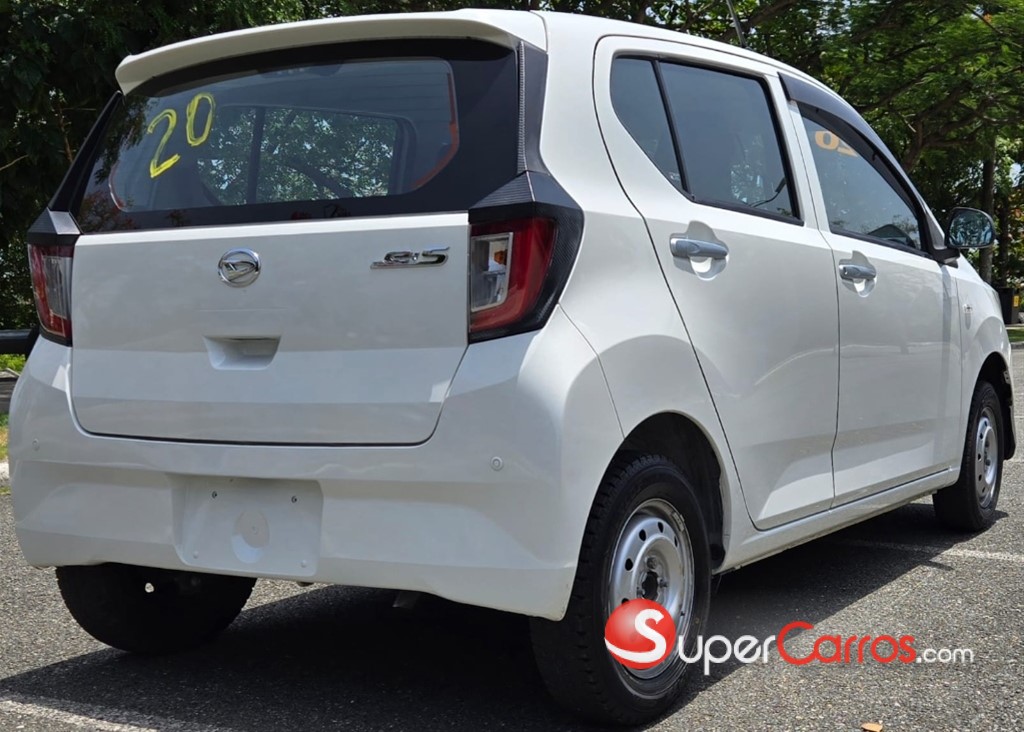 2020 Daihatsu Mira — foto 6 / 12