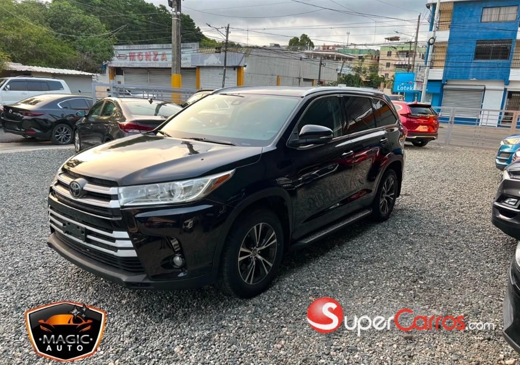 2019 Toyota Highlander LE