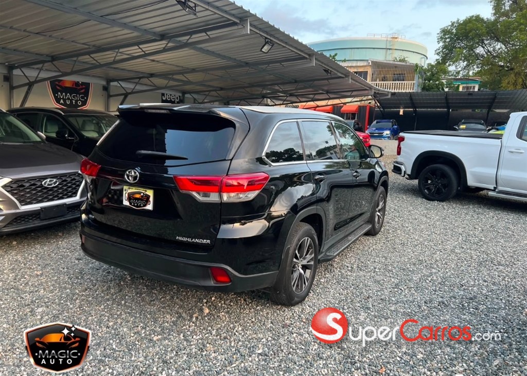 2019 Toyota Highlander LE — foto 7 / 11