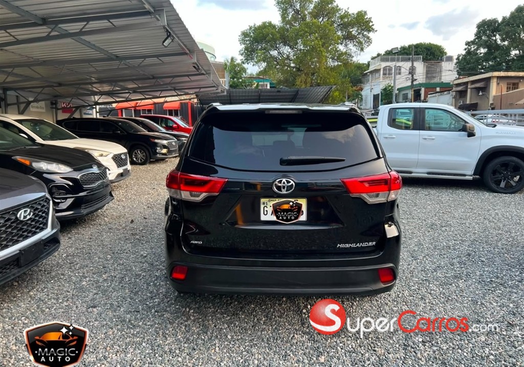 2019 Toyota Highlander LE — foto 8 / 11
