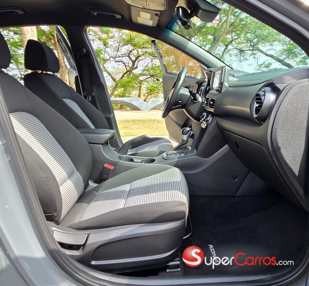 2021 Hyundai KONA — foto 10 / 12