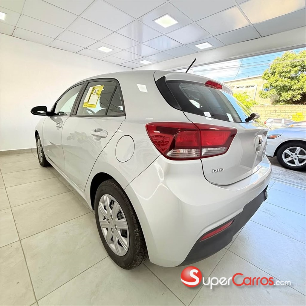 2022 Kia Rio S — foto 7 / 10
