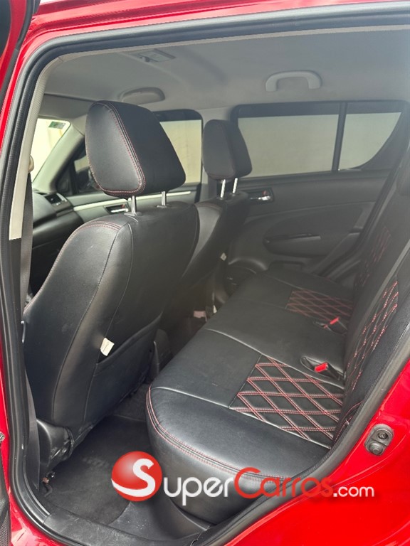 2017 Suzuki Swift — foto 8 / 9