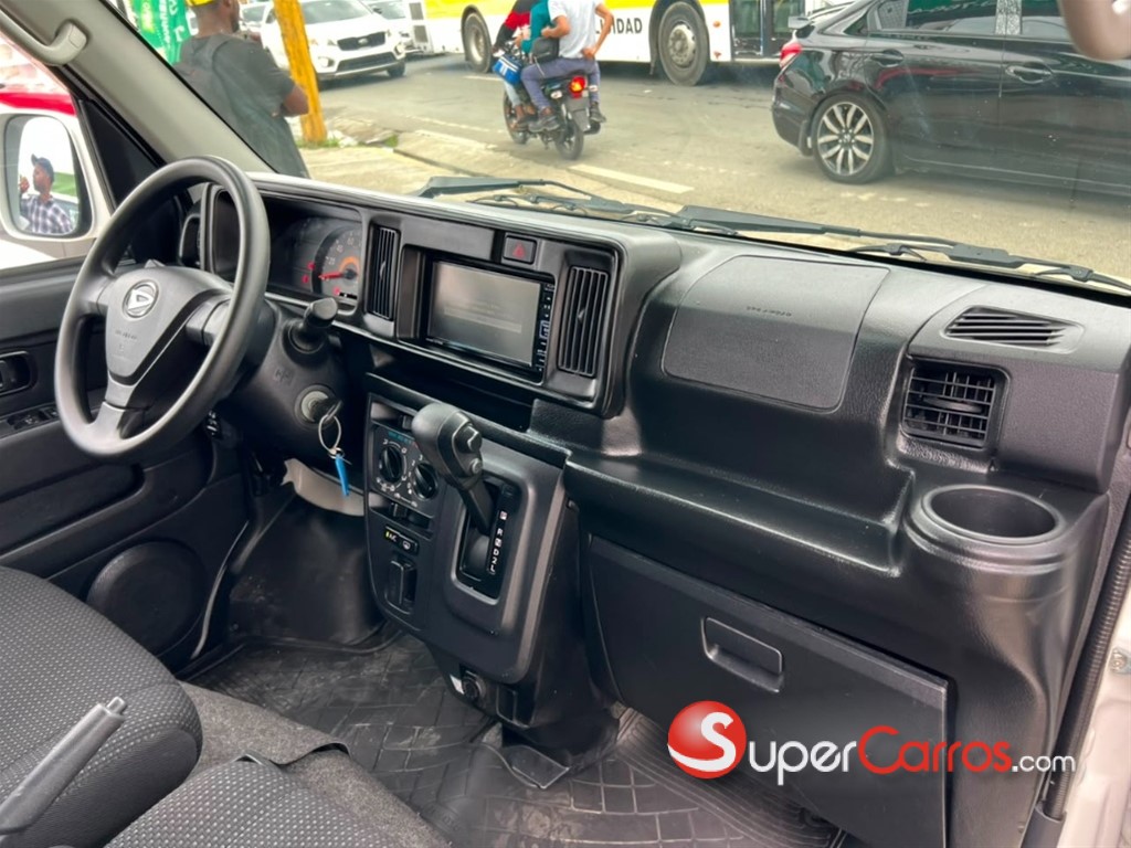 2020 Daihatsu Hijet — foto 9 / 10