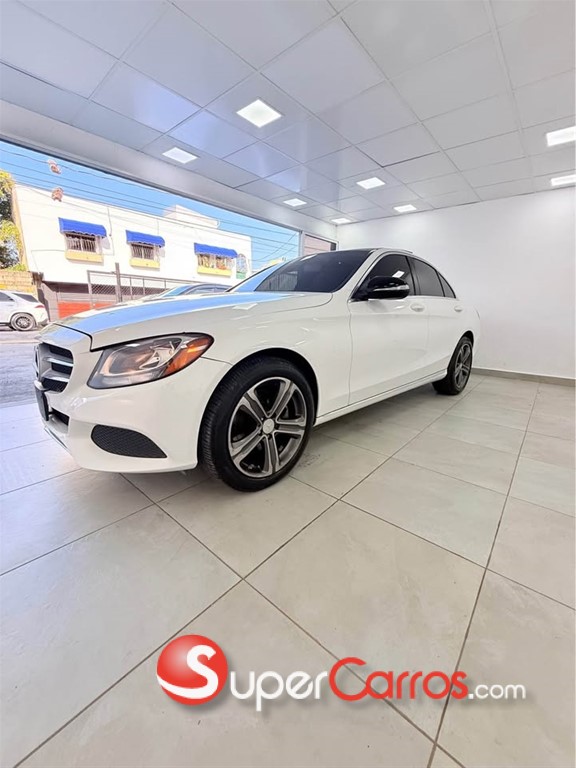 2015 Mercedes-Benz Clase C 300 4 Matic