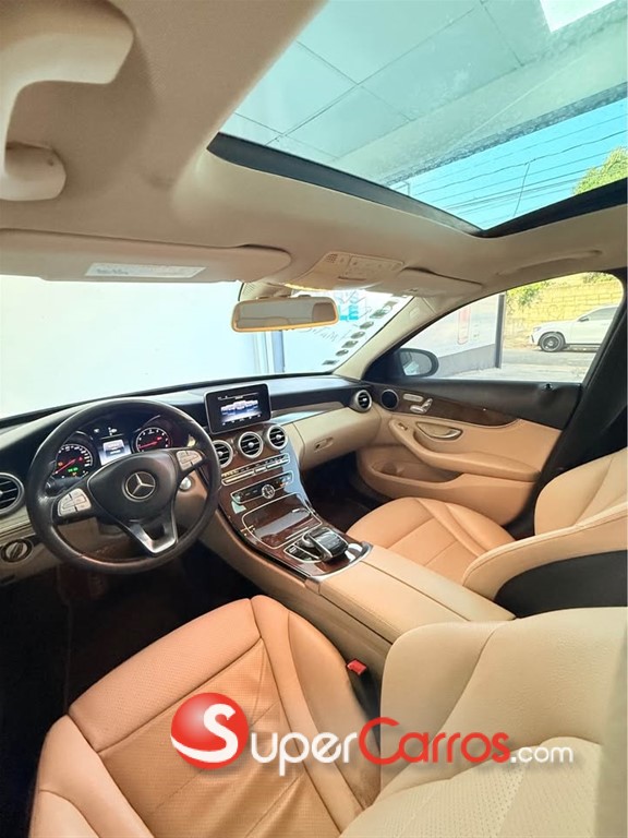 2015 Mercedes-Benz Clase C 300 4 Matic — foto 3 / 8