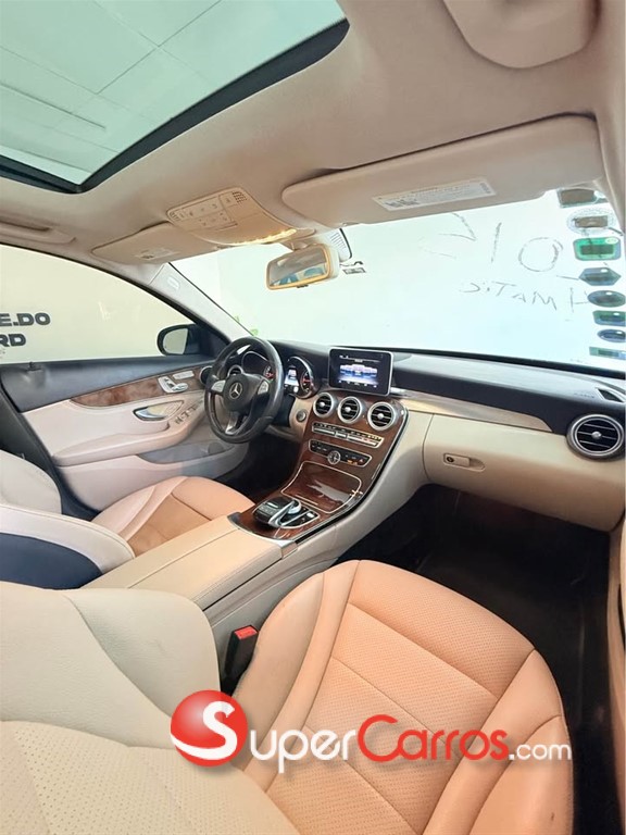 2015 Mercedes-Benz Clase C 300 4 Matic — foto 4 / 8