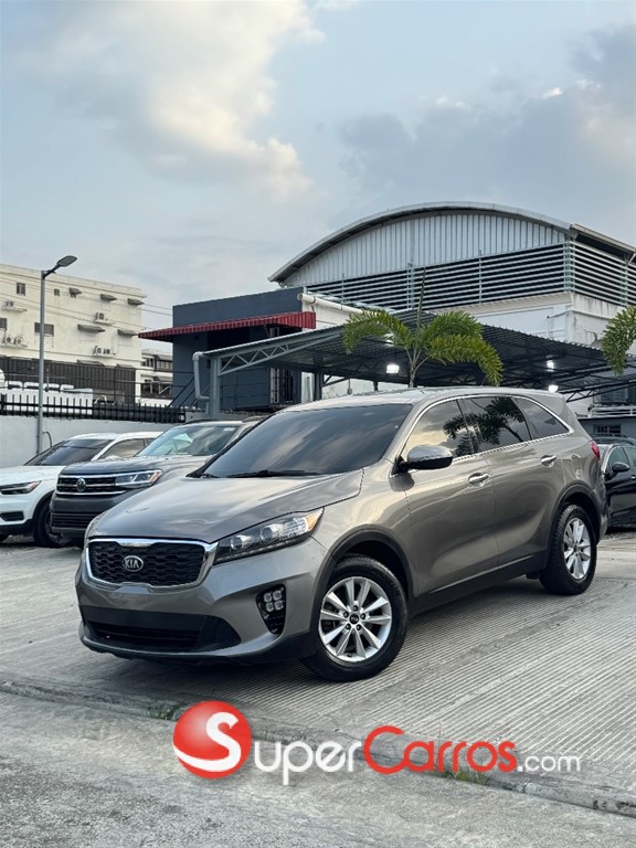 2018 Kia Sorento — foto 2 / 12