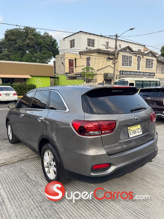 2018 Kia Sorento — foto 6 / 12