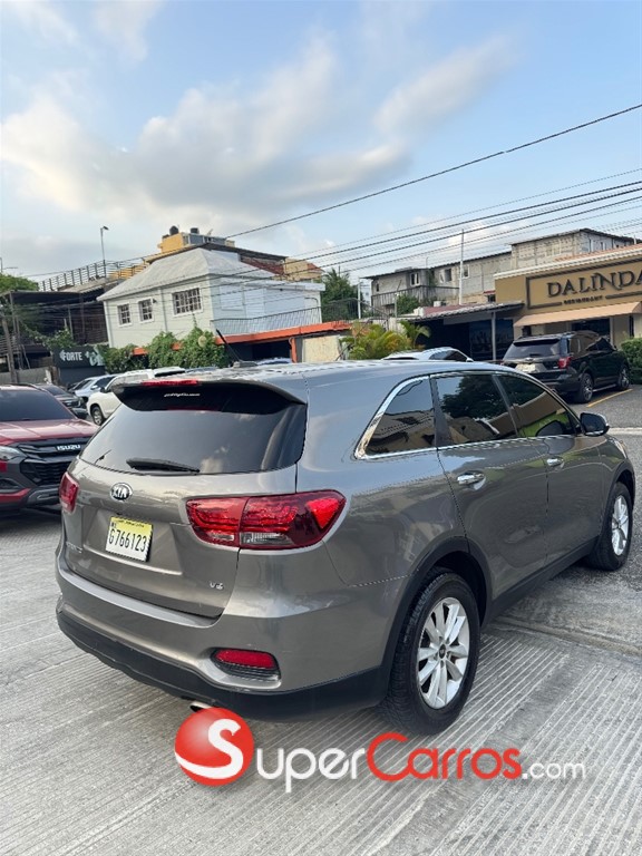 2018 Kia Sorento — foto 7 / 12