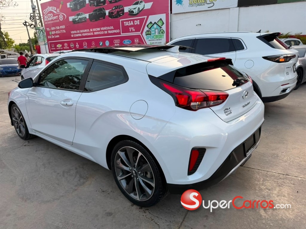 2020 Hyundai Veloster — foto 5 / 7