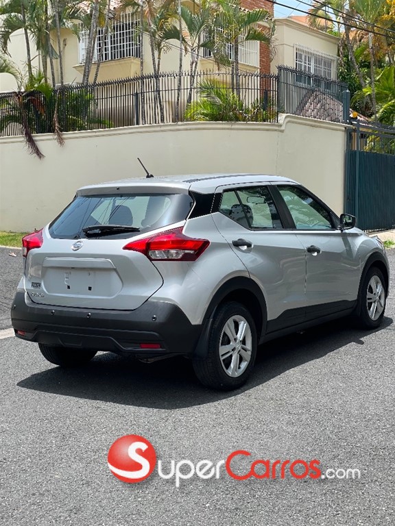 2020 Nissan Kicks S — foto 3 / 8