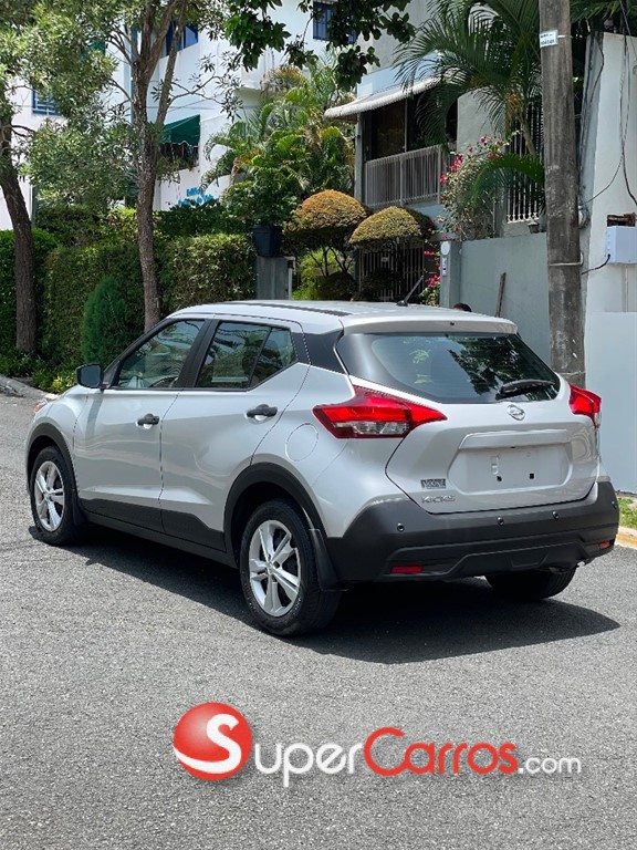 2020 Nissan Kicks S — foto 4 / 8