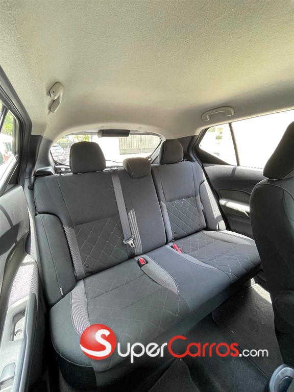 2020 Nissan Kicks S — foto 6 / 8