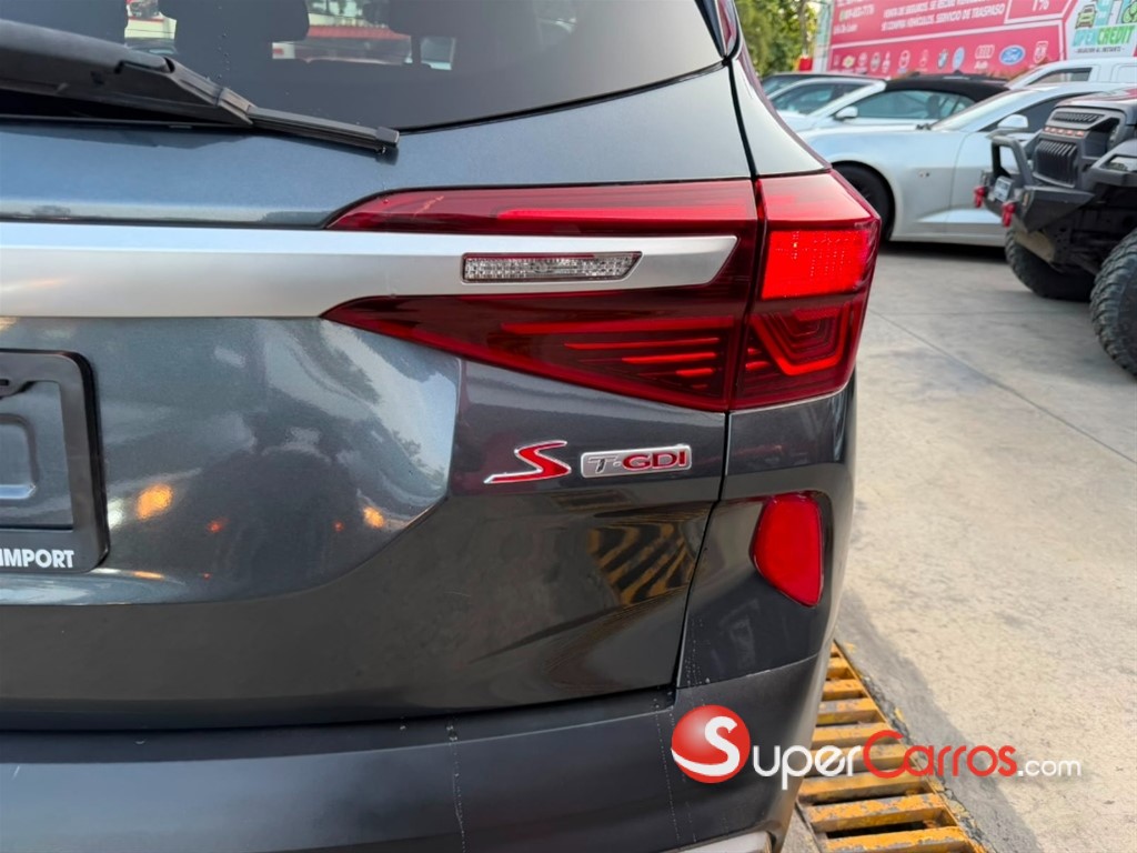 2020 Kia Seltos — foto 7 / 10