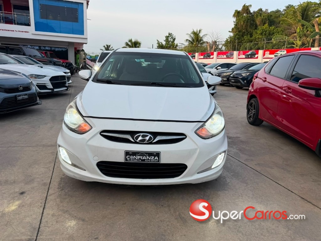 2014 Hyundai Accent — foto 2 / 8