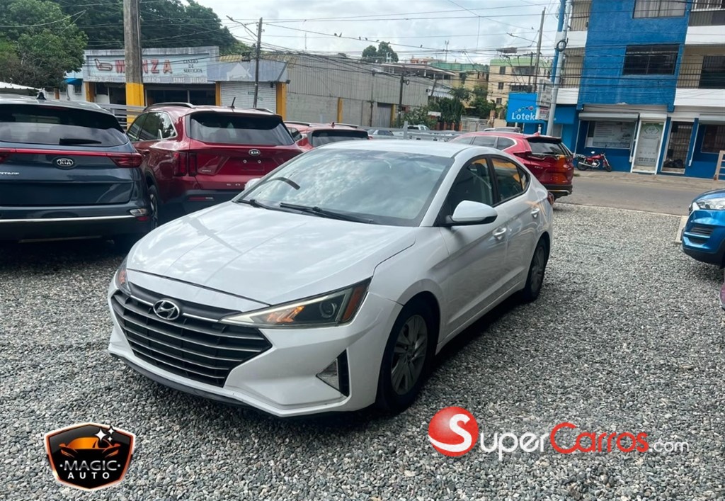 2020 Hyundai Elantra SEL — foto 2 / 9