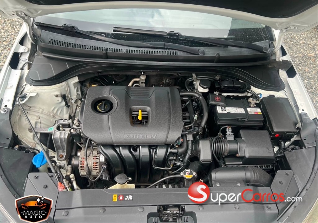 2020 Hyundai Elantra SEL — foto 3 / 9