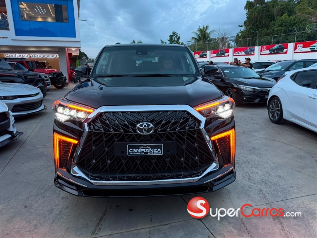 2021 Toyota 4 Runner SR5 — foto 2 / 10